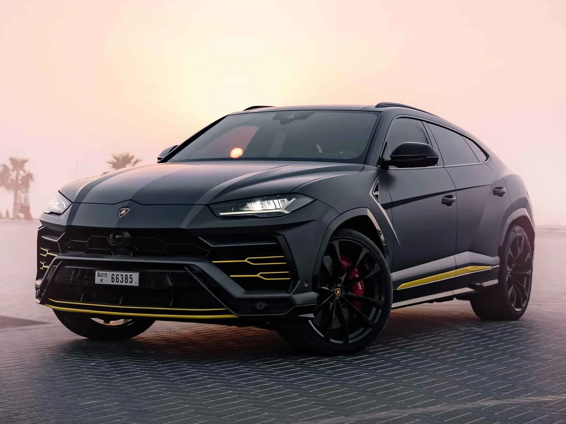 Lamborghini Urus | RedRent