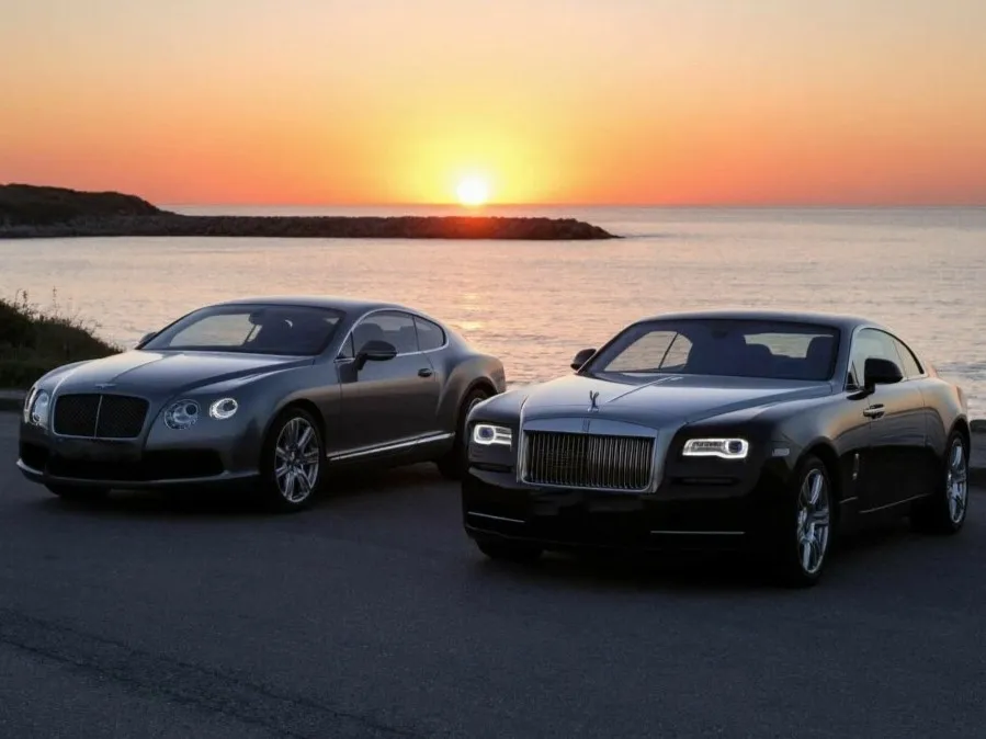 Bentley or Rolls-Royce. Which one to choose for rent in Dubai?